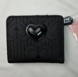🖤🔹️Betsey Johnson🔹️ Black Heart Bifold  Wallet